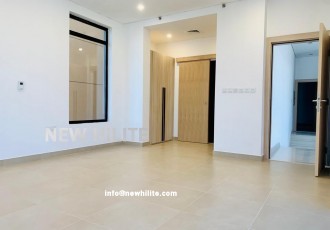 Seaview 3 bedroom penthouse for rent in Salmiya